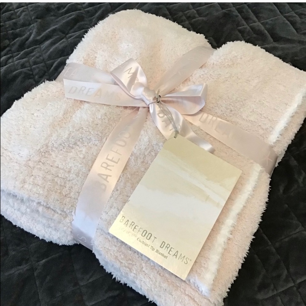 Barefoot dreams throw